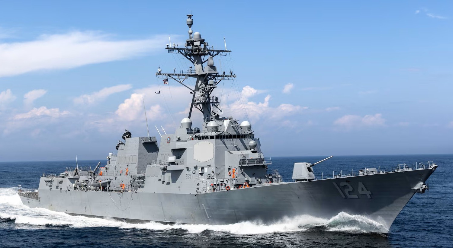 DDG-124-USS-Harvey-C-Barnum-025