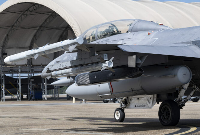 Eglin Test Team Rapidly Expands F-16 Readiness
