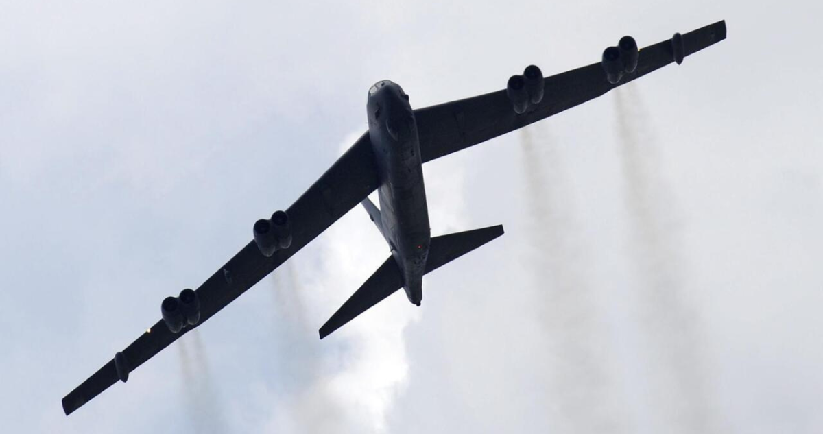 b52
