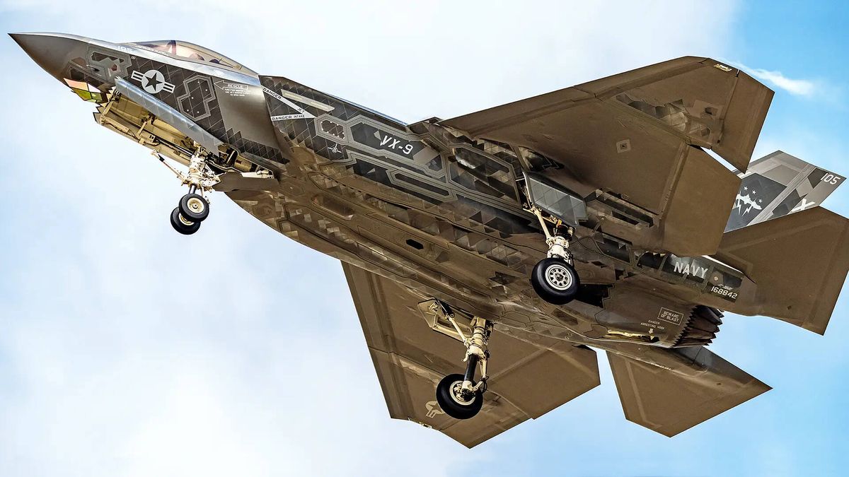 F35 DYS