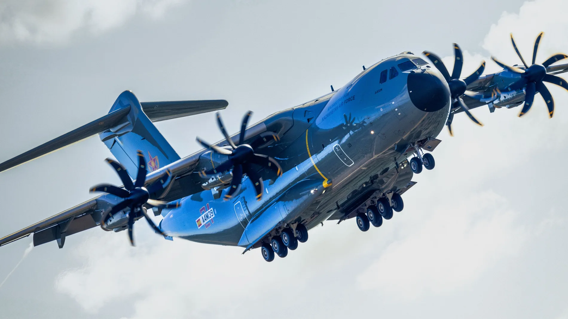 primer-a400M KAZAJSTAN